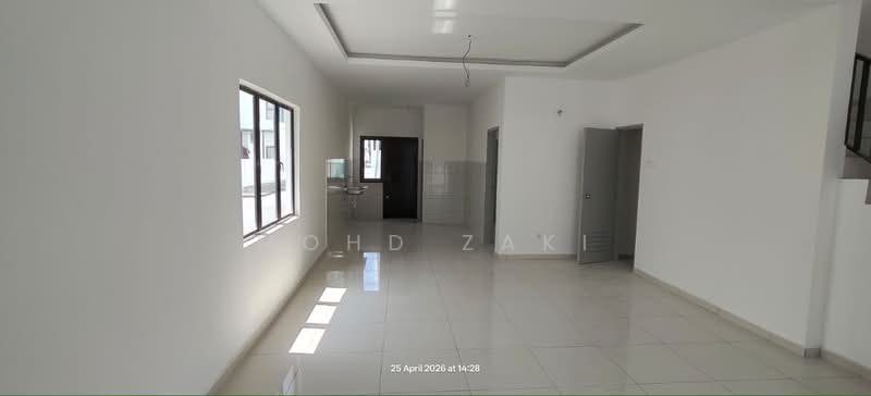 2-storey Terraced House for Sale in Semenyih (Selangor) - Mohd Zaki - Living Room - PropertyGuru.com.my