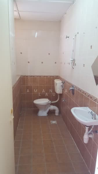 Pangsapuri untuk Dijual di Mentari Court - Amanda Lau - Bathroom - PropertyGuru.com.my