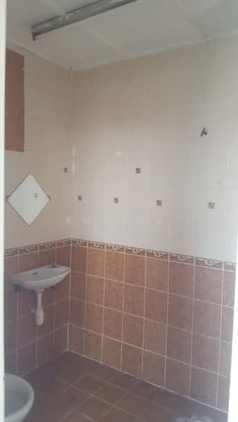 Pangsapuri untuk Dijual di Mentari Court - Amanda Lau - Bathroom - PropertyGuru.com.my