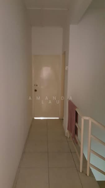 Pangsapuri untuk Dijual di Mentari Court - Amanda Lau - Corridor - PropertyGuru.com.my