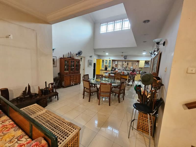 Rumah Banglo untuk Dijual di Seksyen 4 (Petaling Jaya) - Lena Green - Living Room - PropertyGuru.com.my