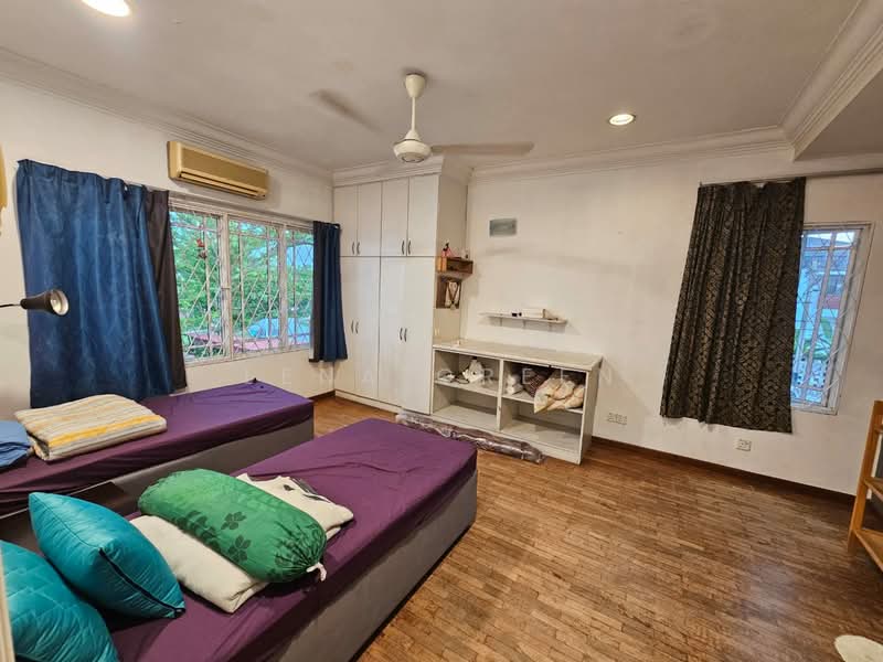 Rumah Banglo untuk Dijual di Seksyen 4 (Petaling Jaya) - Lena Green - Bedroom - PropertyGuru.com.my