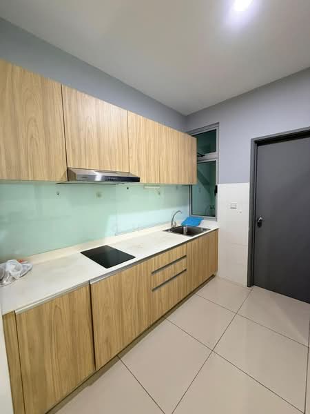 Servis Apartment untuk Disewa di Meridin Bayvue Serviced Apartment - Enoch Liong - Kitchen - PropertyGuru.com.my