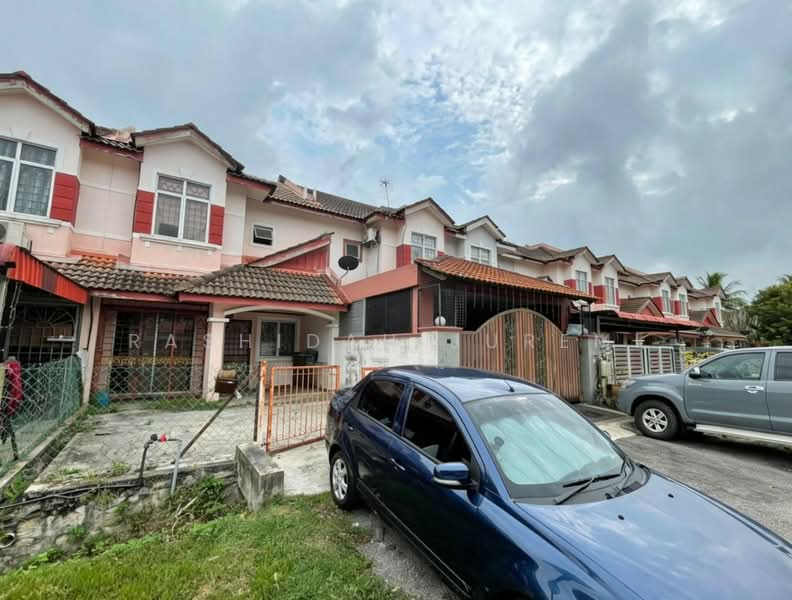2-storey Terraced House for Sale in Puncak Alam (Selangor) - Rashidah Juremi - Exterior - PropertyGuru.com.my