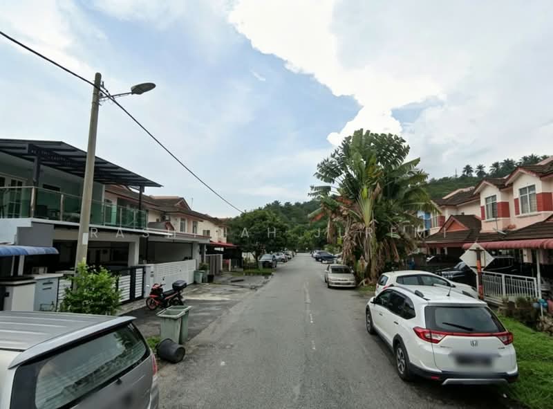 2-storey Terraced House for Sale in Puncak Alam (Selangor) - Rashidah Juremi - Exterior - PropertyGuru.com.my