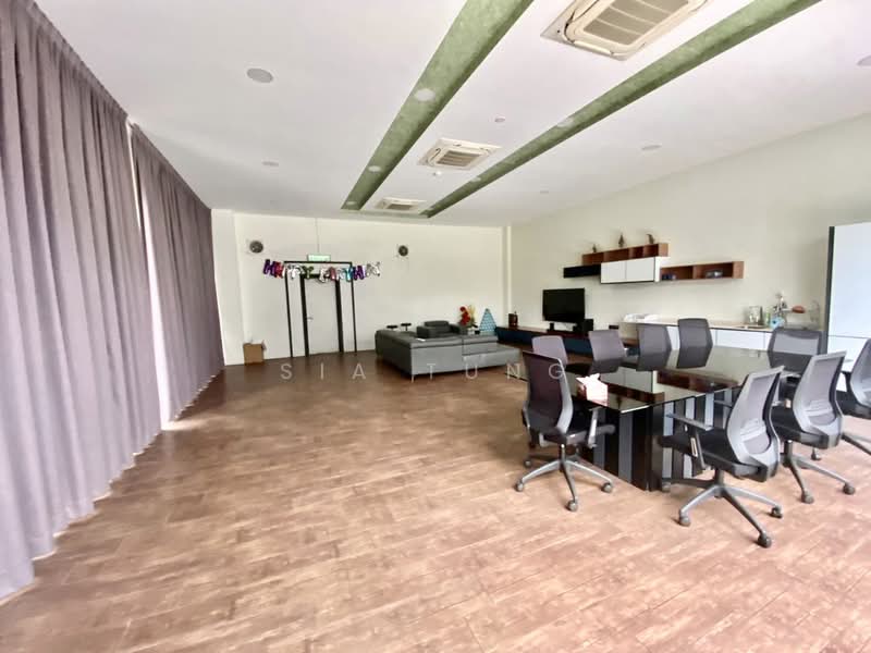 Detached Factory for Sale in Kawasan Industri Sungai Purun (Semenyih) - Sia Tung - Living Room - PropertyGuru.com.my