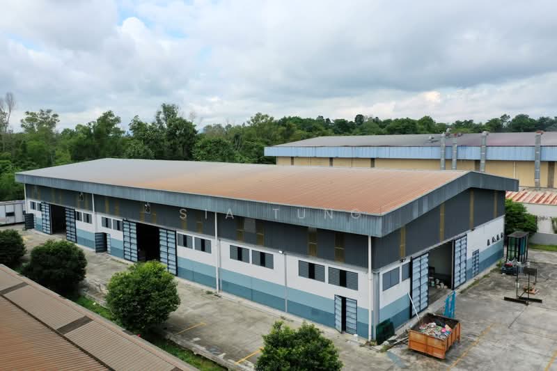 Detached Factory for Sale in Kawasan Industri Sungai Purun (Semenyih) - Sia Tung - Exterior - PropertyGuru.com.my