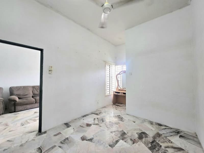1-storey Terraced House for Sale in Kota Kemuning (Shah Alam) - Hairi Halim - PropertyGuru.com.my