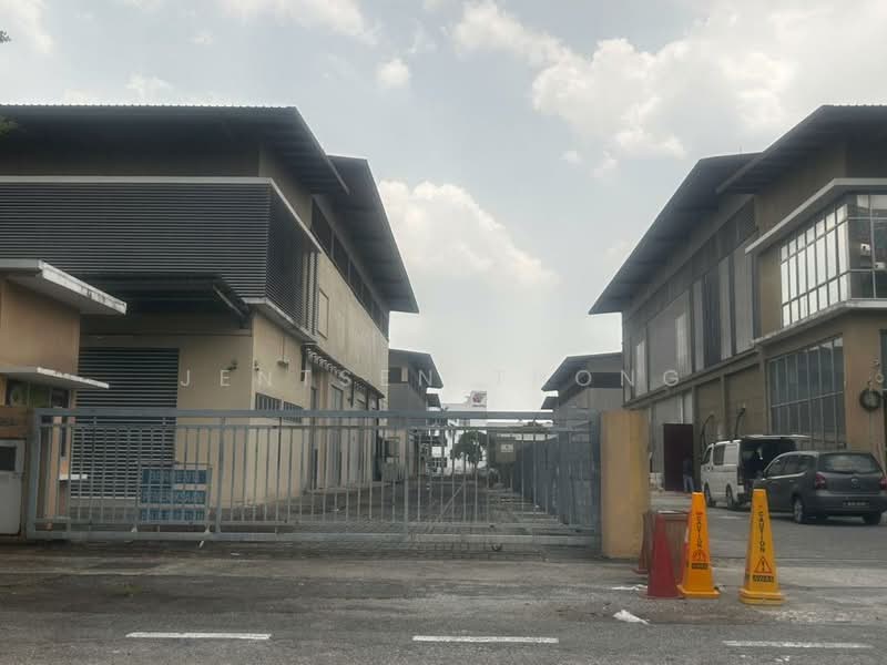 Warehouse for Rent in Taman Sains Selangor (Kota Damansara) - Jentsen Thong - Exterior - PropertyGuru.com.my