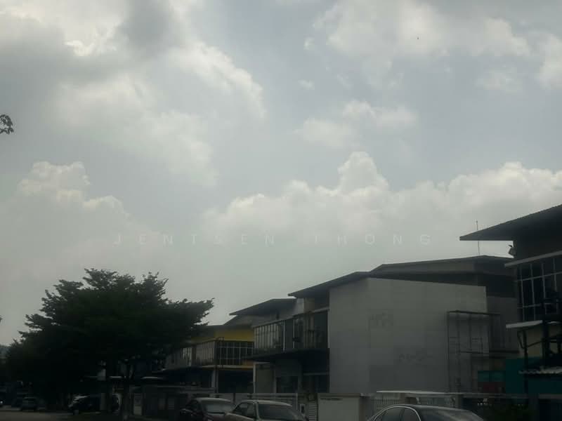 Warehouse for Rent in Taman Sains Selangor (Kota Damansara) - Jentsen Thong - Exterior - PropertyGuru.com.my