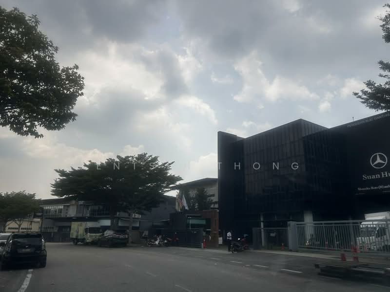 Warehouse for Rent in Taman Sains Selangor (Kota Damansara) - Jentsen Thong - Exterior - PropertyGuru.com.my
