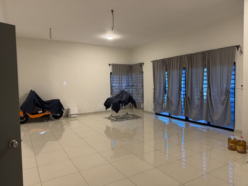 Rumah Banglo untuk Dijual di Mantin (Negeri Sembilan) - EDWIN KEE - Living Room - PropertyGuru.com.my