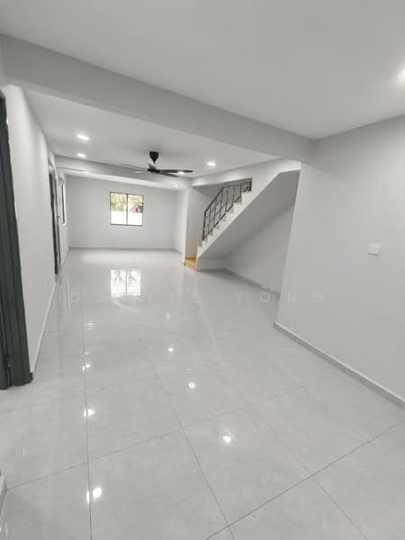 2-storey Terraced House for Sale in Taman Bukit Jaya (Ulu Tiram) - Daniel Yong - Interior - PropertyGuru.com.my