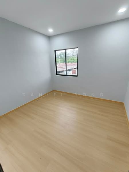 2-storey Terraced House for Sale in Taman Bukit Jaya (Ulu Tiram) - Daniel Yong - Interior - PropertyGuru.com.my