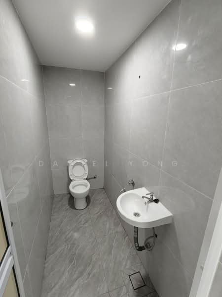 2-storey Terraced House for Sale in Taman Bukit Jaya (Ulu Tiram) - Daniel Yong - Bathroom - PropertyGuru.com.my