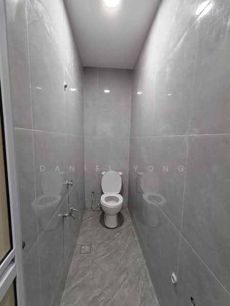 2-storey Terraced House for Sale in Taman Bukit Jaya (Ulu Tiram) - Daniel Yong - Bathroom - PropertyGuru.com.my