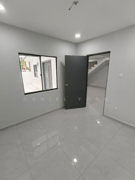 2-storey Terraced House for Sale in Taman Bukit Jaya (Ulu Tiram) - Daniel Yong - Interior - PropertyGuru.com.my