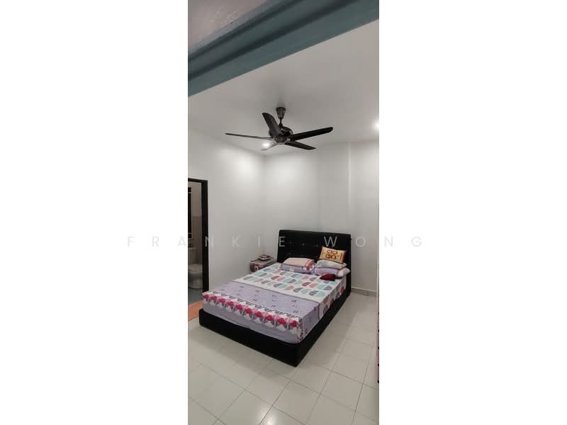 Rumah Bandar untuk Dijual di Batu 9 (Cheras) - Frankie Wong - PropertyGuru.com.my