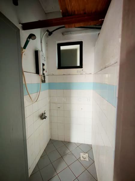 Rumah Flat untuk Dijual di Bandar Baru Permas Jaya - Kelvin Chop - Bathroom - PropertyGuru.com.my