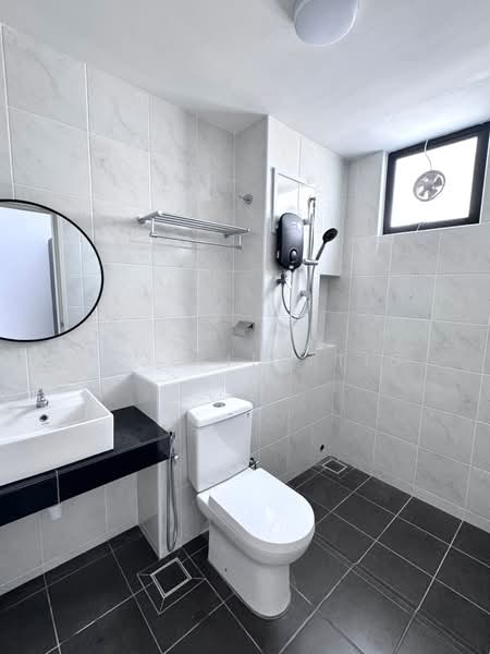 Rumah Teres 2 Tingkat untuk Disewa di Bandar Cassia (Batu Kawan) - Angeline Tio - Bathroom - PropertyGuru.com.my