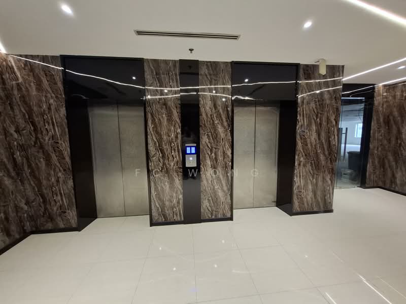 Pejabat untuk Disewa di Kelana Jaya (Petaling Jaya) - FC Wong - Lift Lobby Just Outside Office - PropertyGuru.com.my