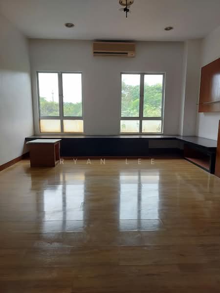 Semi-Detached House for Sale in Taman Aman Perdana (Kapar) - Ryan Lee - Living Room - PropertyGuru.com.my