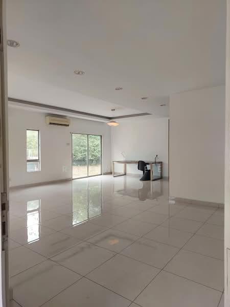 Semi-Detached House for Sale in Taman Aman Perdana (Kapar) - Ryan Lee - Living Room - PropertyGuru.com.my