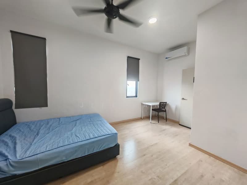 Kondominium untuk Disewa di Parkhill Residence - Jeff Tan - Bedroom - PropertyGuru.com.my