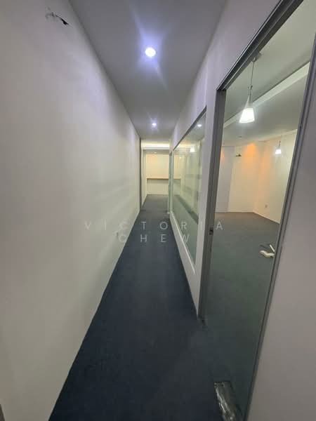 Kedai / Pejabat untuk Disewa di Kota Kemuning (Shah Alam) - Victoria Chew - Corridor - PropertyGuru.com.my