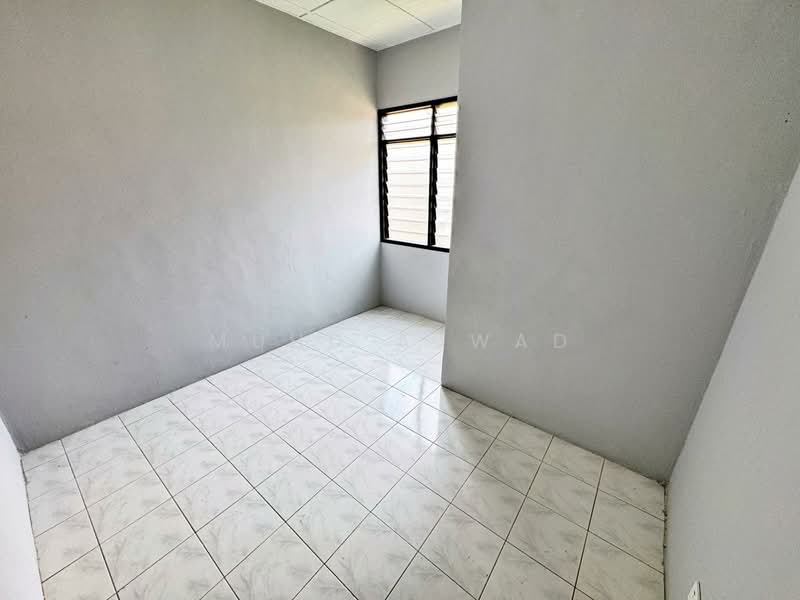 Rumah Teres 2 Tingkat untuk Dijual di Taman Dahlia (Sepang) - Muhd Ajwad - Bedroom - PropertyGuru.com.my