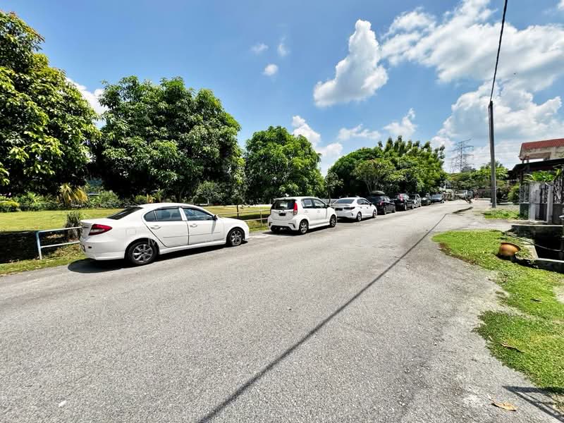 Rumah Teres 2 Tingkat untuk Dijual di Taman Dahlia (Sepang) - Muhd Ajwad - Exterior - PropertyGuru.com.my
