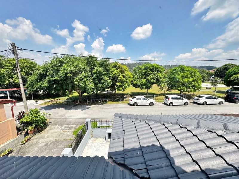 Rumah Teres 2 Tingkat untuk Dijual di Taman Dahlia (Sepang) - Muhd Ajwad - Exterior - PropertyGuru.com.my