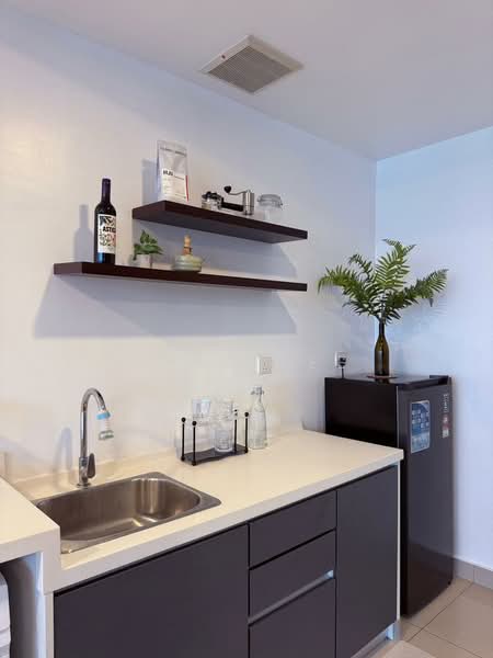Service Residence for Sale at Trefoil @ Setia City - Ryan Lee - Kitchen - PropertyGuru.com.my