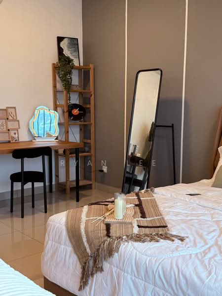 Service Residence for Sale at Trefoil @ Setia City - Ryan Lee - Bedroom - PropertyGuru.com.my