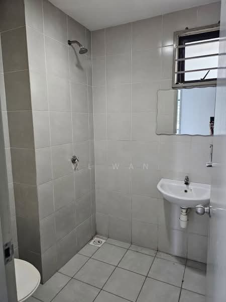 Pangsapuri untuk Dijual di Suria Rafflesia - WL Wan - Bathroom - PropertyGuru.com.my