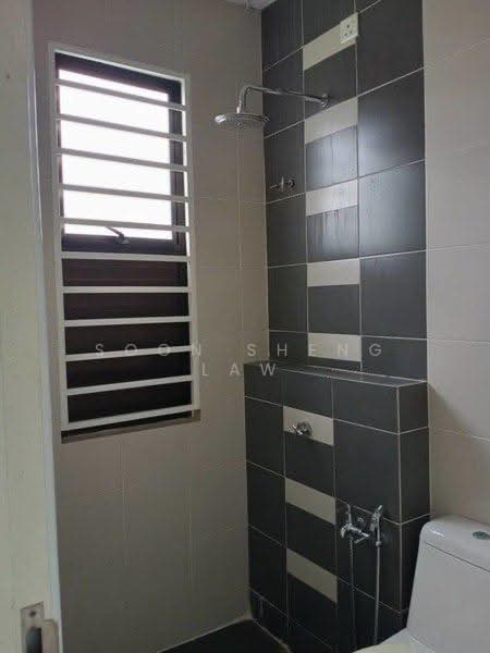 Rumah Teres untuk Dijual di Alam Damai (Cheras) - Soon Sheng Law - Bathroom - PropertyGuru.com.my