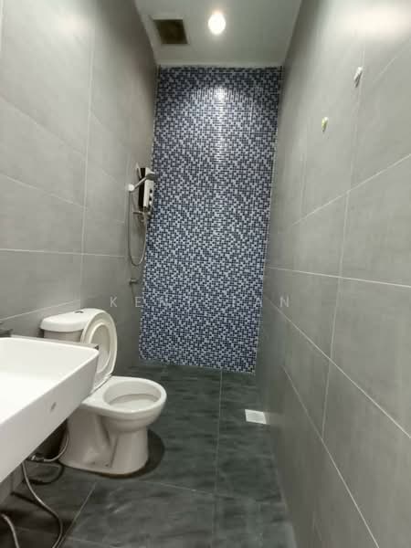 Rumah Banglo untuk Dijual di Taman Majidee (Johor Bahru) - Kent Tan - Bathroom - PropertyGuru.com.my