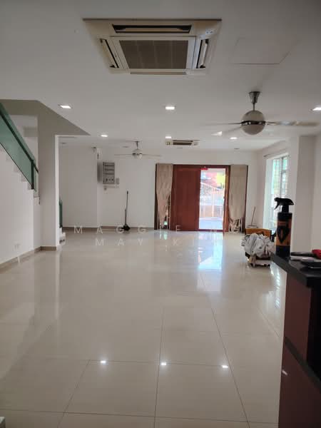 Semi-Detached House for Sale in Tiara Putri (Sungai Buloh) - MAGGIE NG MAY KIM - PropertyGuru.com.my