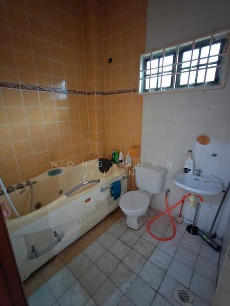 Semi-Detached House for Sale in Taman Kelisa Ria (Sungai Petani) - Wong Chun Yian - Bathroom - PropertyGuru.com.my