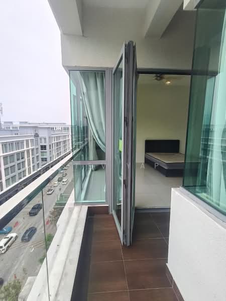 Servis Apartment untuk Disewa di The Loft @ KK Times Square - Stev Yap - Balcony - PropertyGuru.com.my