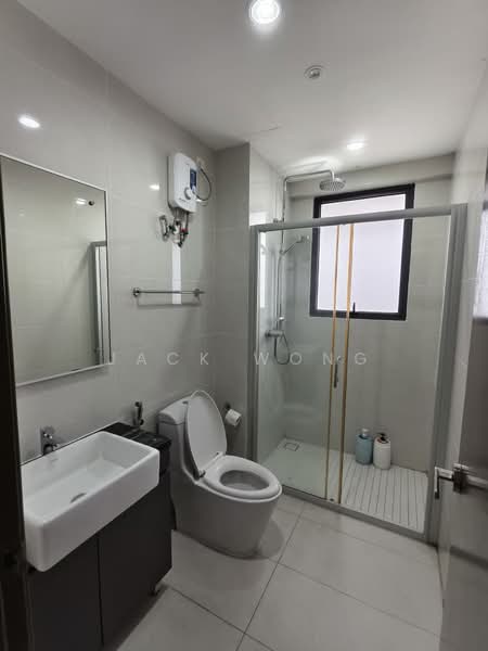 Condominium for Rent at Bay Laurel @ Country Garden Danga Bay - Jack Wong - Bathroom - PropertyGuru.com.my