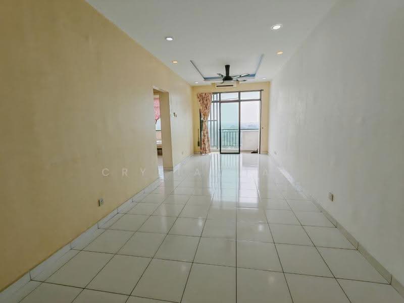 Kediaman Servis untuk Dijual di Jentayu Residensi @ Tampoi - Crystal Tan - Living Room - PropertyGuru.com.my