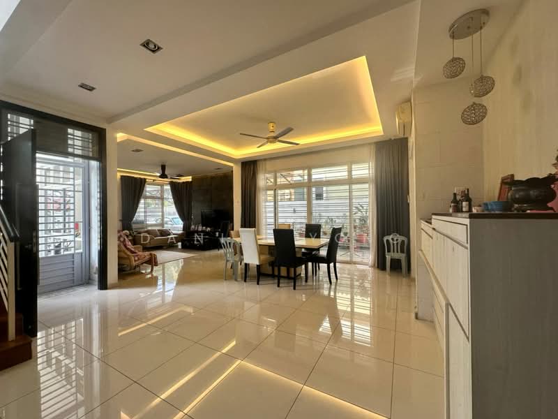 Rumah Berkembar untuk Dijual di Taman Impian Emas (Skudai) - Daniel Yong - Living Room - PropertyGuru.com.my