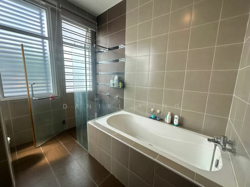 Rumah Berkembar untuk Dijual di Taman Impian Emas (Skudai) - Daniel Yong - Bathroom - PropertyGuru.com.my
