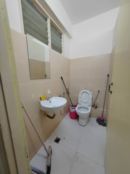 Shop for Rent in Taman Segar (Cheras) - Eric Liew - Bathroom - PropertyGuru.com.my