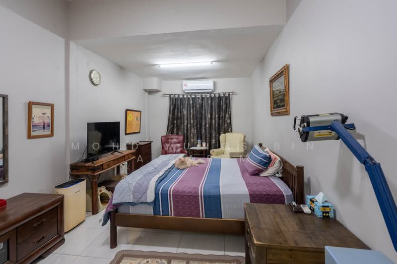 Rumah Teres 1 Tingkat untuk Dijual di Telok Panglima Garang (Selangor) - Mohd Yunos Bin A.Karim - Bedroom - PropertyGuru.com.my