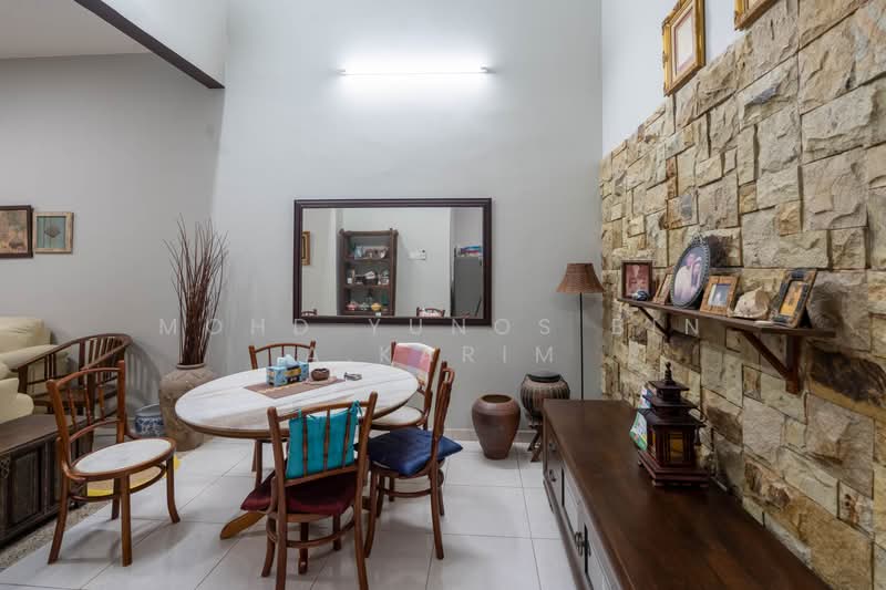 Rumah Teres 1 Tingkat untuk Dijual di Telok Panglima Garang (Selangor) - Mohd Yunos Bin A.Karim - Dining Room - PropertyGuru.com.my