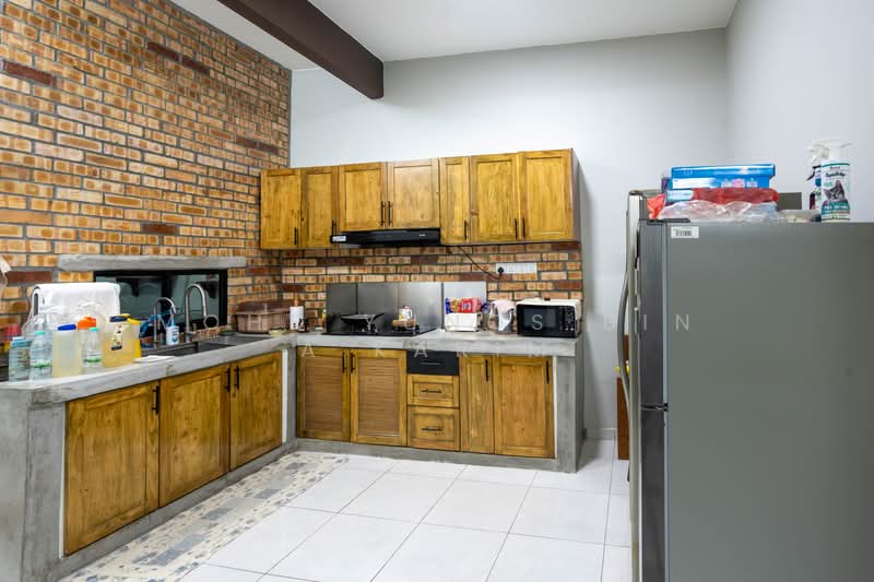 Rumah Teres 1 Tingkat untuk Dijual di Telok Panglima Garang (Selangor) - Mohd Yunos Bin A.Karim - Kitchen - PropertyGuru.com.my
