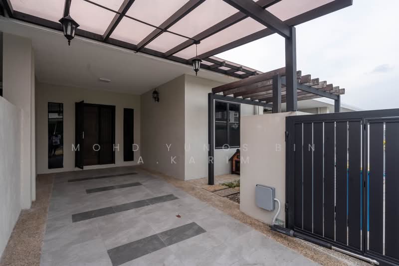 Rumah Teres 1 Tingkat untuk Dijual di Telok Panglima Garang (Selangor) - Mohd Yunos Bin A.Karim - Exterior - PropertyGuru.com.my