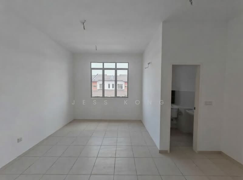 Rumah Teres 2 Tingkat untuk Dijual di Seremban 2 (Negeri Sembilan) - Jess Kong - Living Room - PropertyGuru.com.my